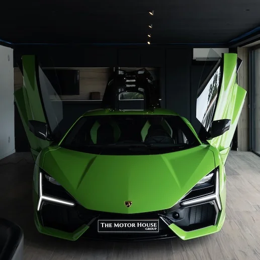 Lamborghini Revuelto